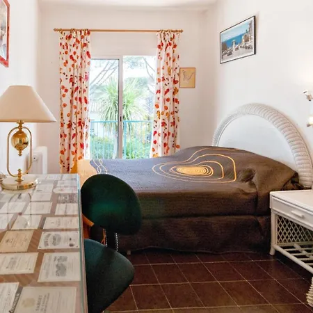 Vacay Alzines Villa